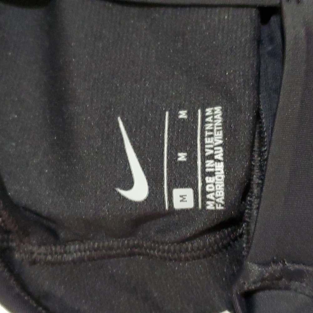 Nike Women`s Mesh Solid Edge One Piece Swimsuit - Picture 9 of 11